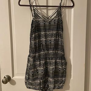 Sleeveless Romper with Pockets!